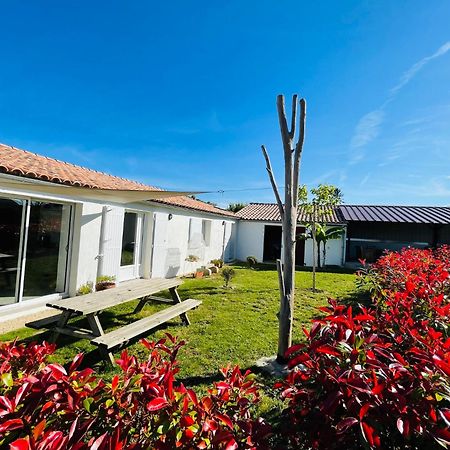 Gite De Caractere A Moins De 10Min Des Plages Villa Saint-Michel-en-l'Herm Exterior photo